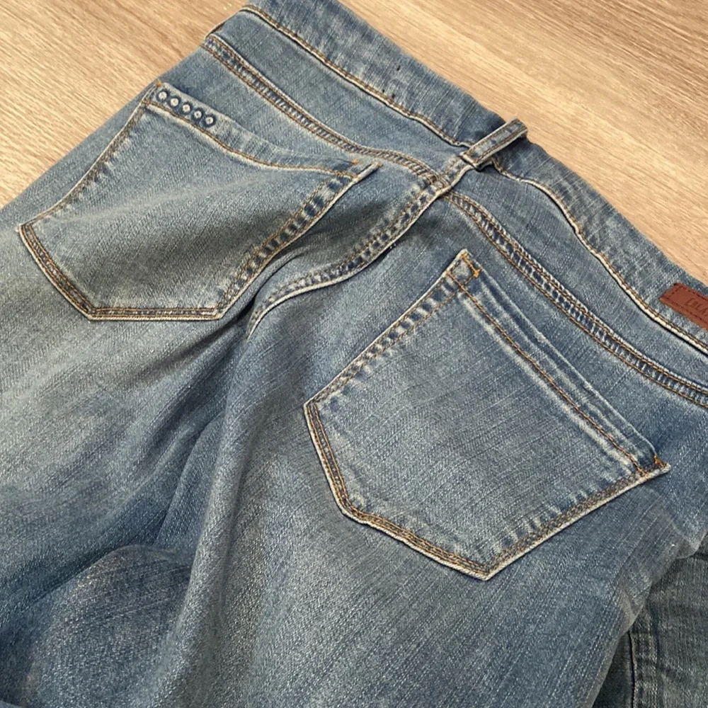 Blank NYC Fancy That Ruffle Raw Hem Distressed Jeans - Picture 4 of 5